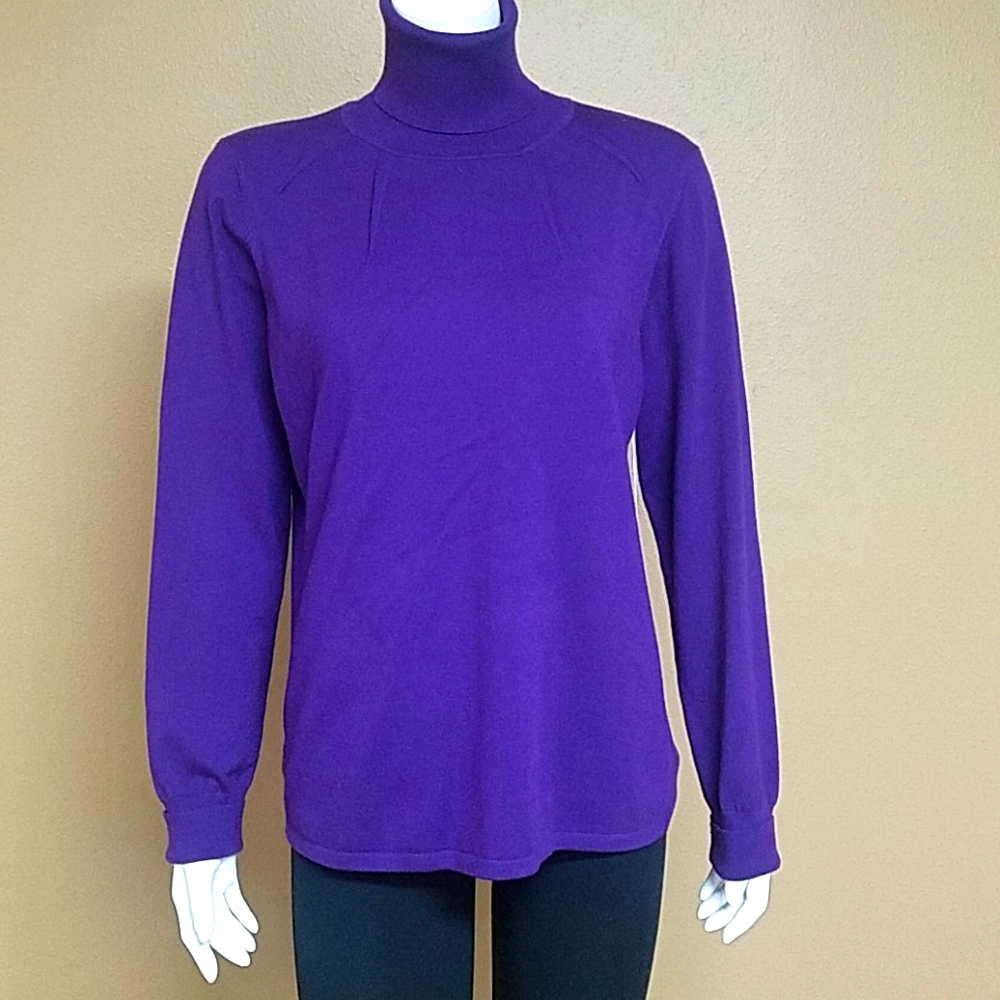 NWT Per Se turtle neck top